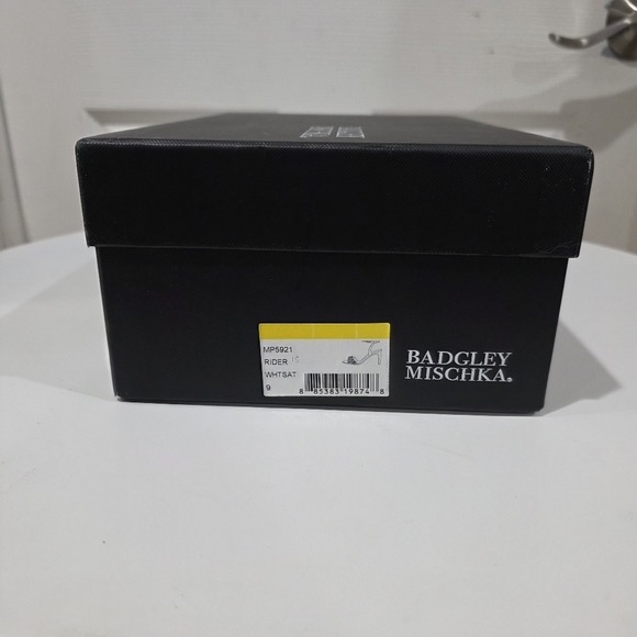 Badgley Mischka Rider Stiletto Heel - Picture 9 of 9